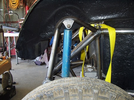 manxter ds left front shock tower original too short.JPG