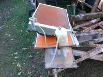 radiator with overflow bottle2