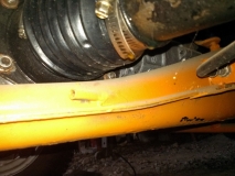 right side swing axle boot clearance to frame horn