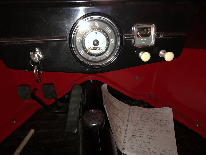 7B6089F5-6F29-4B5D-8DBB-DB8DDCBA8271